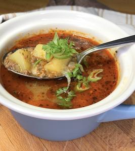 Gulášová polévka